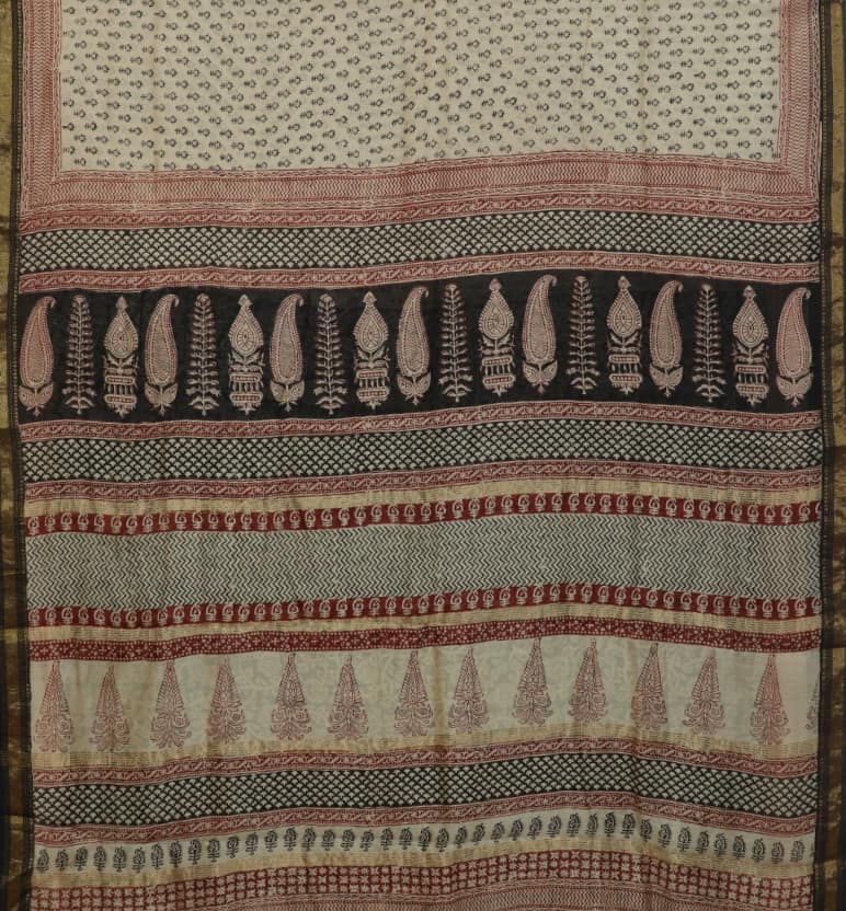 Handcrafted Bagh Print Maheshwari Silk By Cotton Saree view 2
