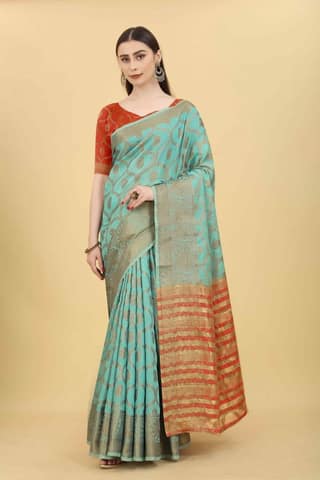Women's Floral Cotton blend Saree With Blouse Piece