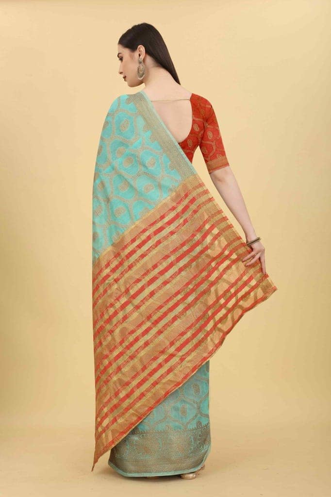 Women's Floral Cotton blend Saree With Blouse Piece view 3