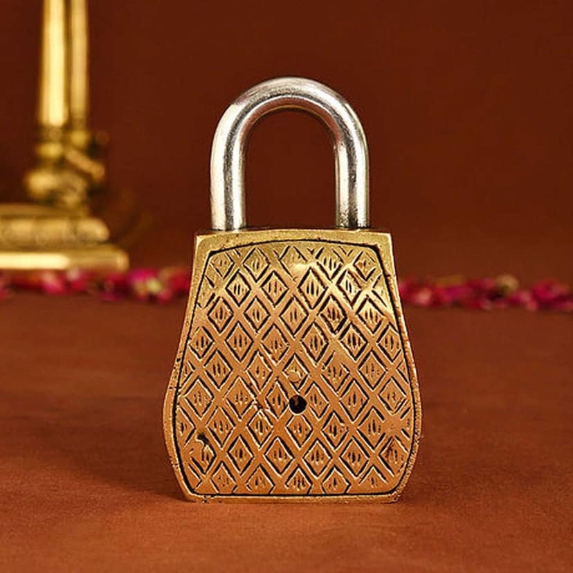 Brass Showpiece & Working Owl Shape Lock - Artistic Brass Showpiece & Functional Lock, Height : 4.5 Inch (BSMAS1486 B) view 4