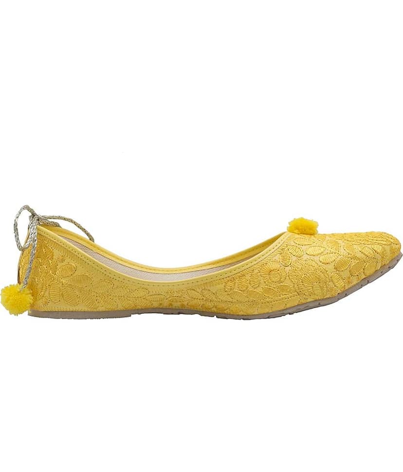 Apratim - Yellow Women's Juttis view 2