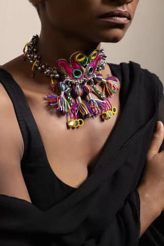 Bhenkda Neckpiece