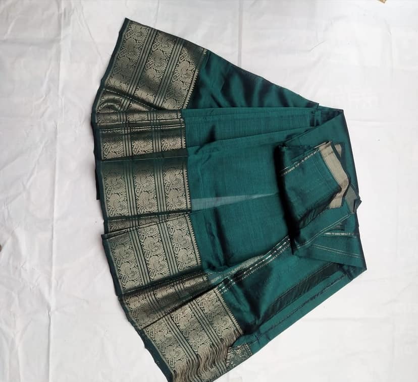 Green Saree With Golden Zari Border view 2