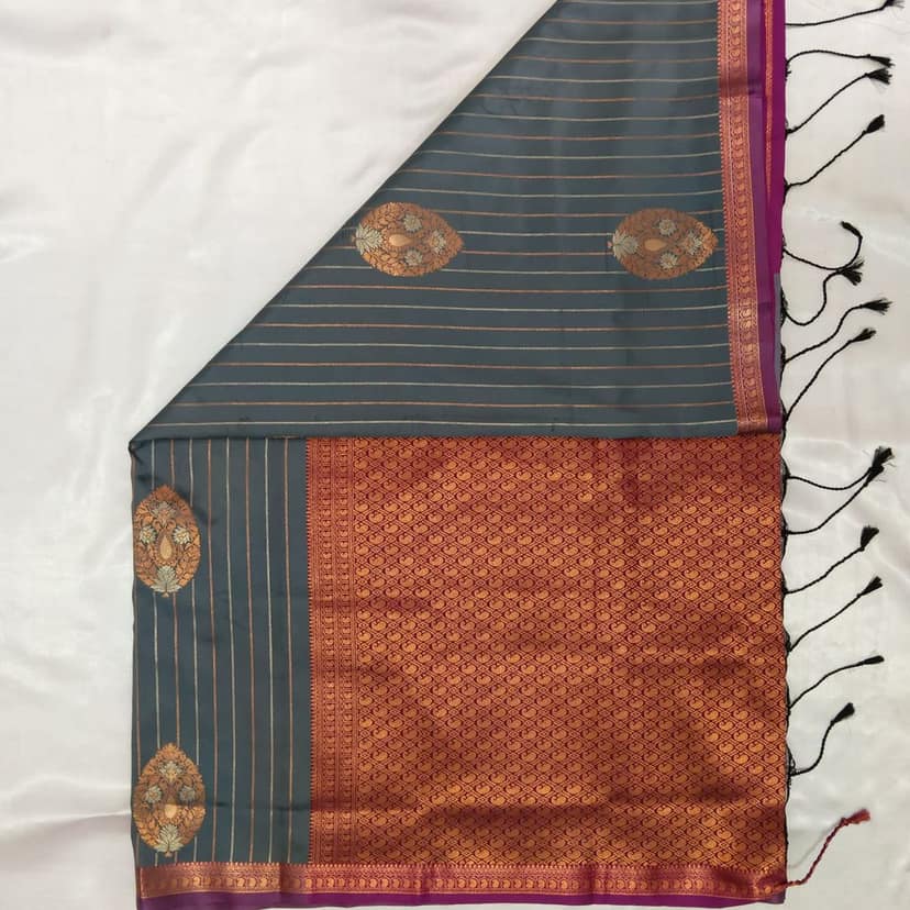 Vairaoosi Soft Silk Saree with Blouse - Grey view 5