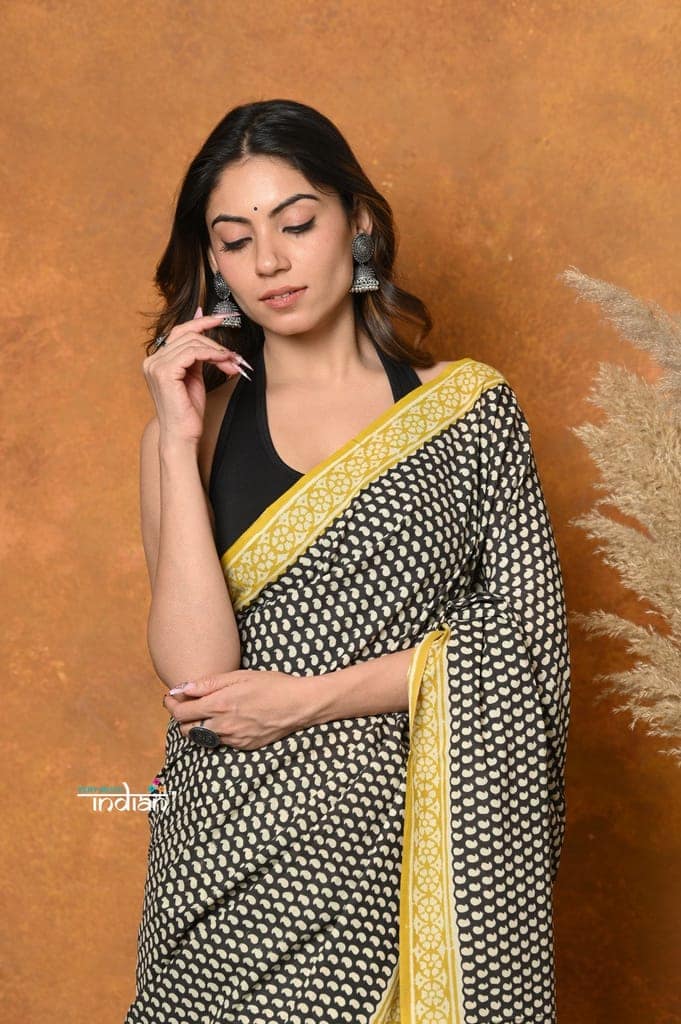 Mastaani ~ Handblock Printed Cotton Saree With Natural Dyes - Black & White view 4
