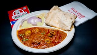 Tawa mushroom + 2 roomali roti