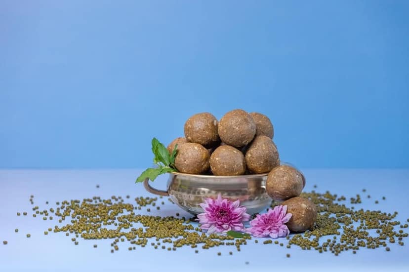 DESI MITAHARA's Moong Ladoo - Made with Moong Dal, Jaggery & Cow Ghee - Traditional Indian Sweet - Healthy, Nutritious Snack - 480g Pack - No Artificial Colours - Suitable for All Ages view 4