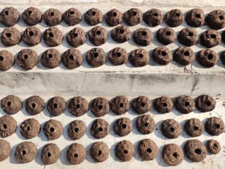 GOKULAM Cow Dung Gulariyan Mala for Holika Dahan/badkulla/badkula/badkulaya(????????) for Holi(21 Pieces in One Mala)