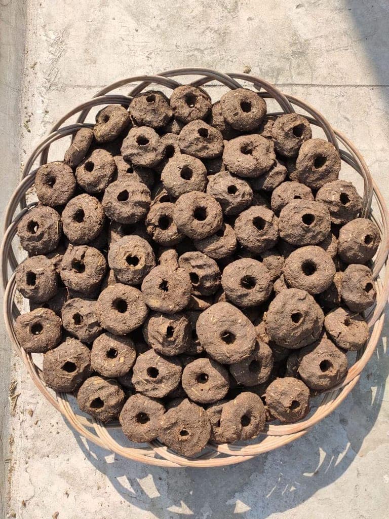 GOKULAM Cow Dung Gulariyan Mala for Holika Dahan/badkulla/badkula/badkulaya(????????) for Holi(21 Pieces in One Mala) view 2