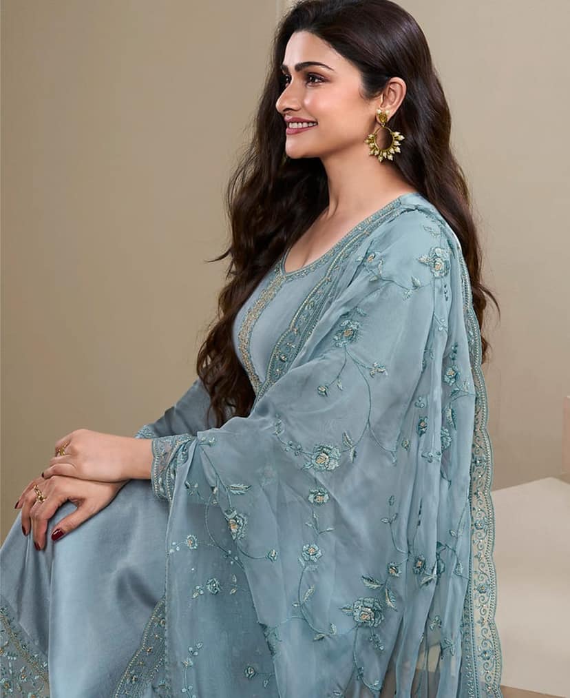 New Wedding Wear Crepe Silk Straight Suit for Women view 3