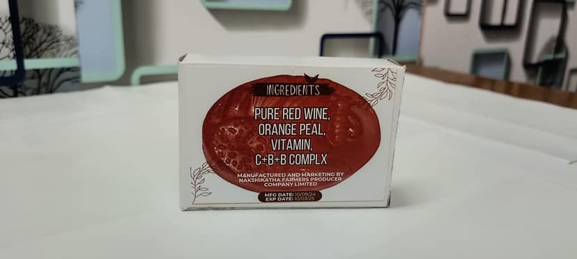 Red wine soap view 2