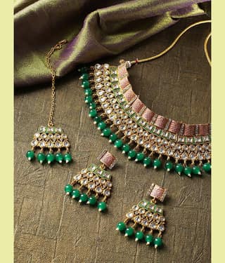 Priyaasi - Multicolor Brass Necklace Set ( Pack of 1 )