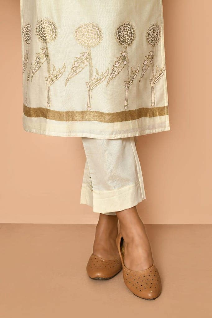 Ayoola flora Ivory handloom Maheshwari silk kurta set for women view 7