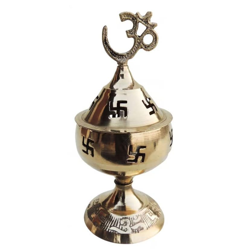 Brass Table Decor Oil Lamp Om Pakija Deepak - Graceful Brass Oil Lamp for Temple, Height : 3 Inch (ZMAS164 C) view 2