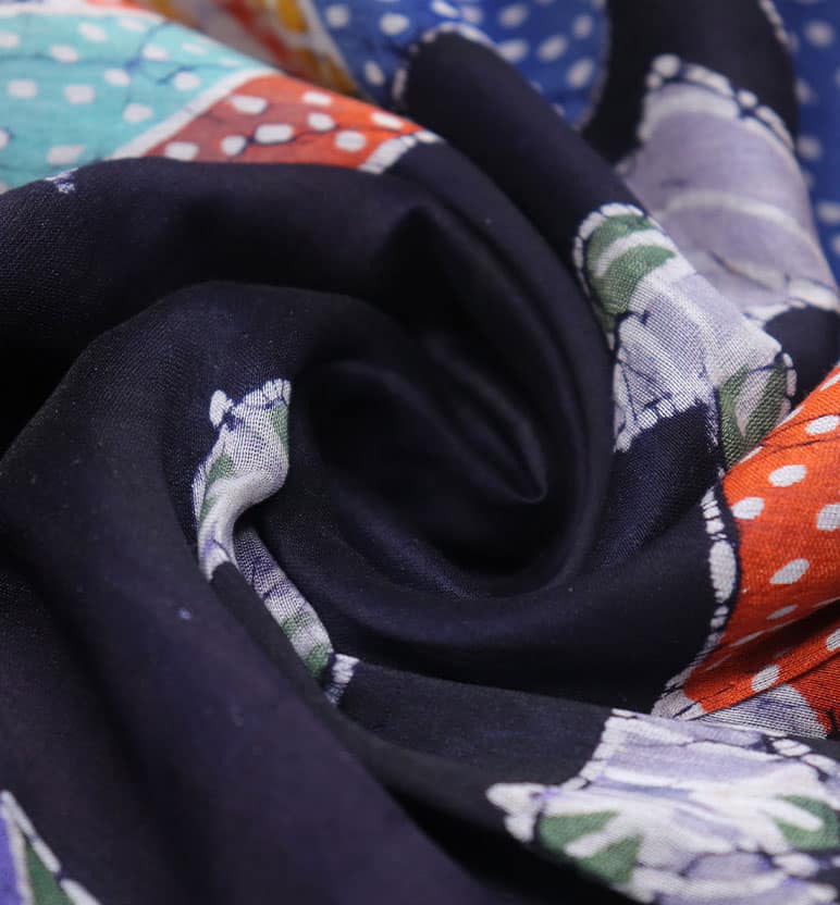 Handcrafted Batik Print Maheshwari Cotton By Silk Saree view 6