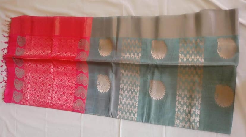 Uppada Green Saree With Golden Bawan Booti Work And Pink Border view 3