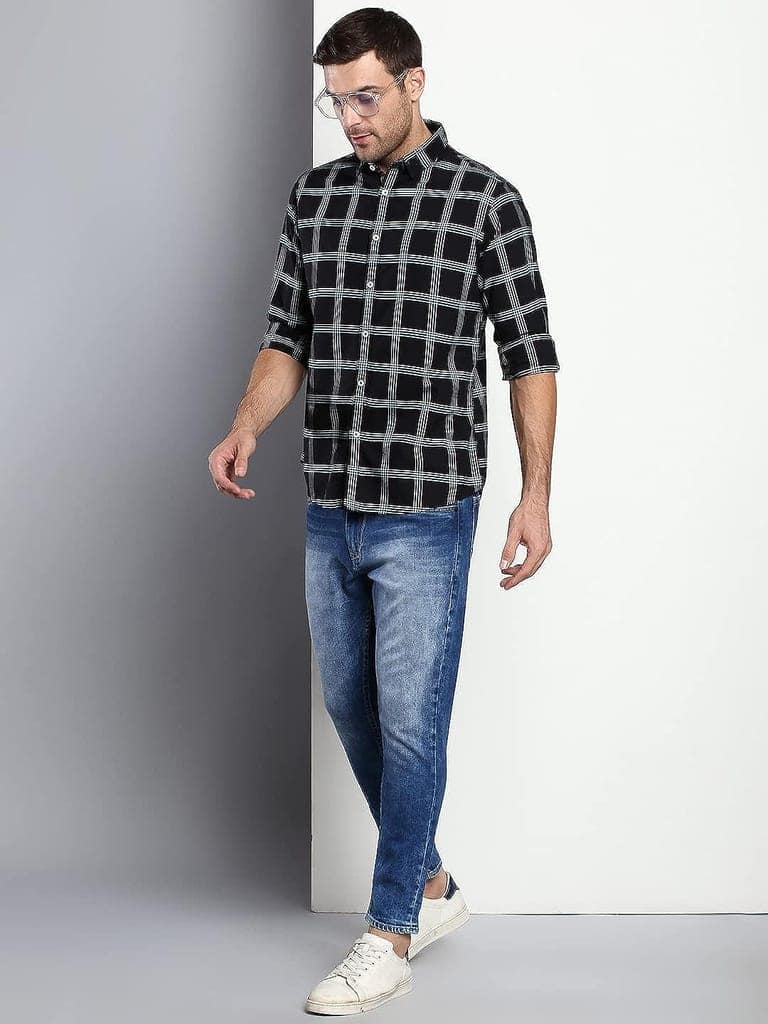 Men's Checkered Slim Fit Cotton Casual Shirt with Spread Collar & Full Sleeves (Black) view 3