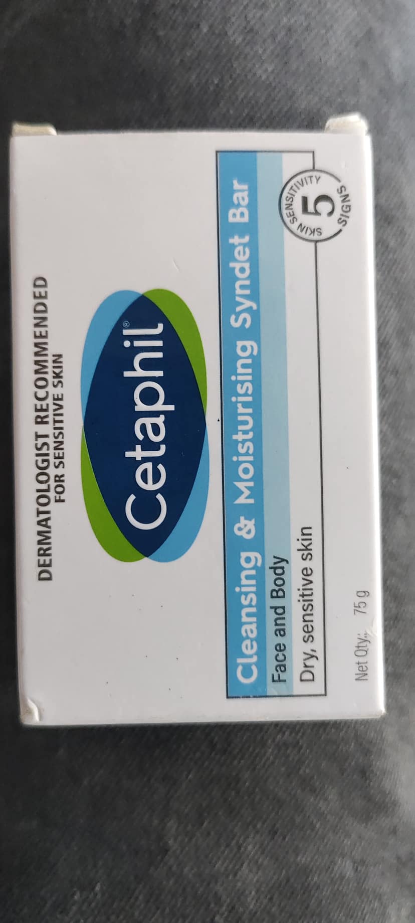 Cetaphil &cleaning moisturising syndet bar