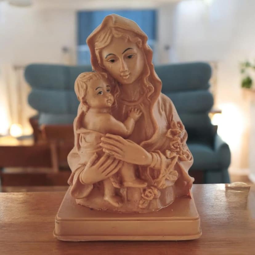 AMS Exquisite Mother Mary Idol Statue Holding Infant Jesus Perfect Sculpture for Your Catholic Home, Office, or Prayer Room 8L x 5.7W x 11H Cm