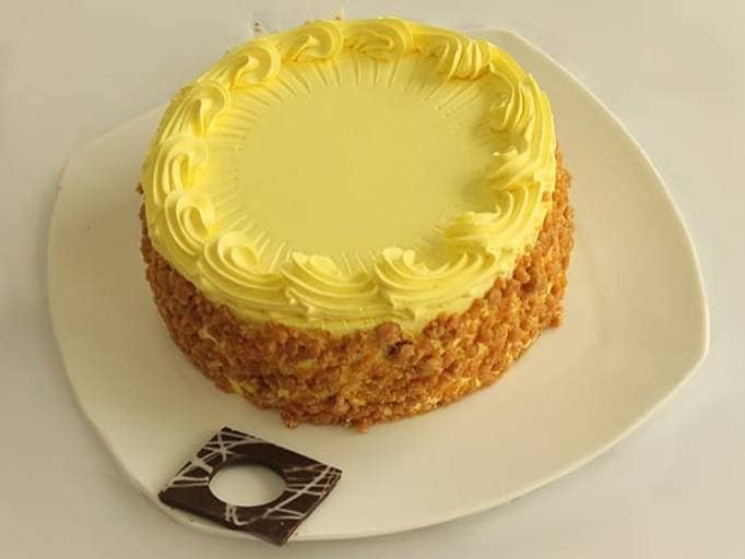 Buttersctoch Cake (buttercream)
