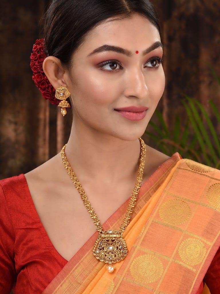 GoldPlated Kundan studded Handcrafted Necklace Jewellery Set view 2