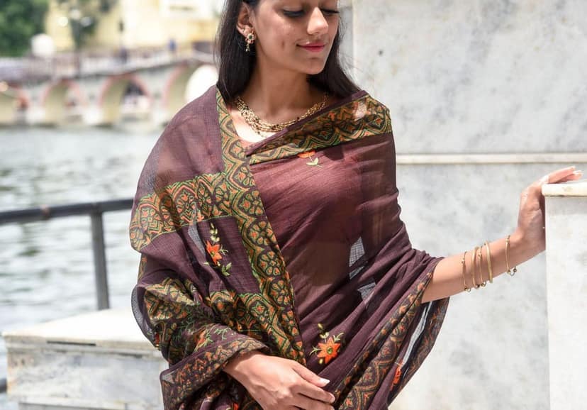 Kaisori Kota saree - Bagh Avantika embroidered and handblockprinted Kota saree view 3
