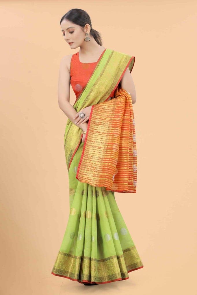 Women's Pure Cotton Woven Saree With Unstiched Blouse Piece view 4