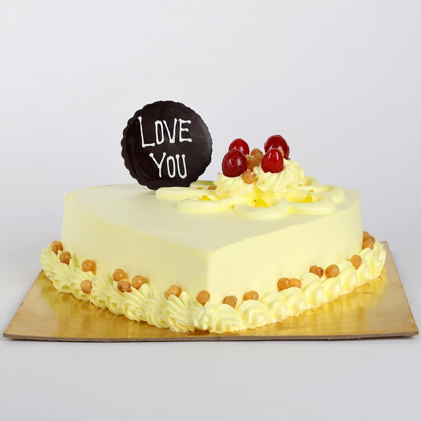Heart Shaped Butterscotch Cake Half Kg view 3