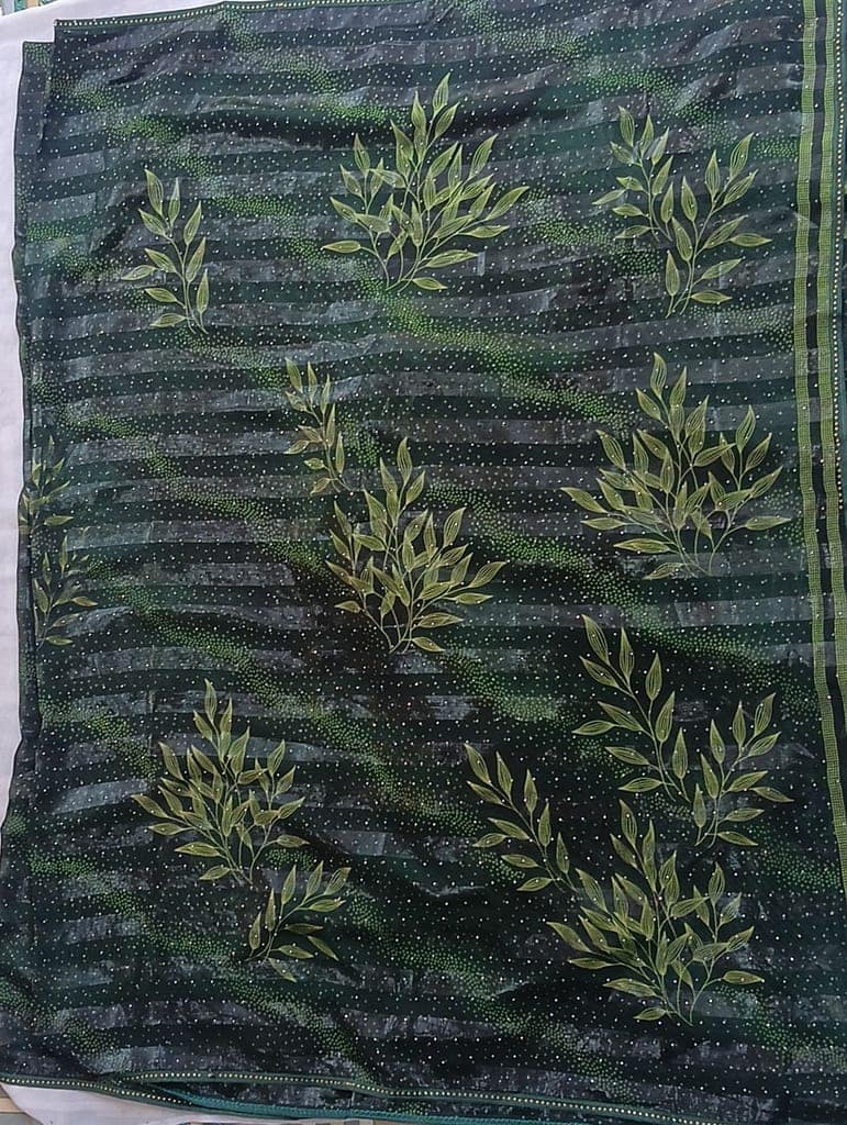 Georgette Saree With Printed Leaves Design And Lace Border view 4