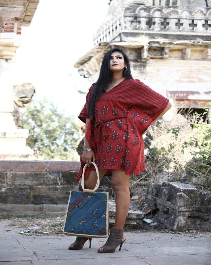 Red Handwoven Cotton Linen Short Handprinted Caftan view 3