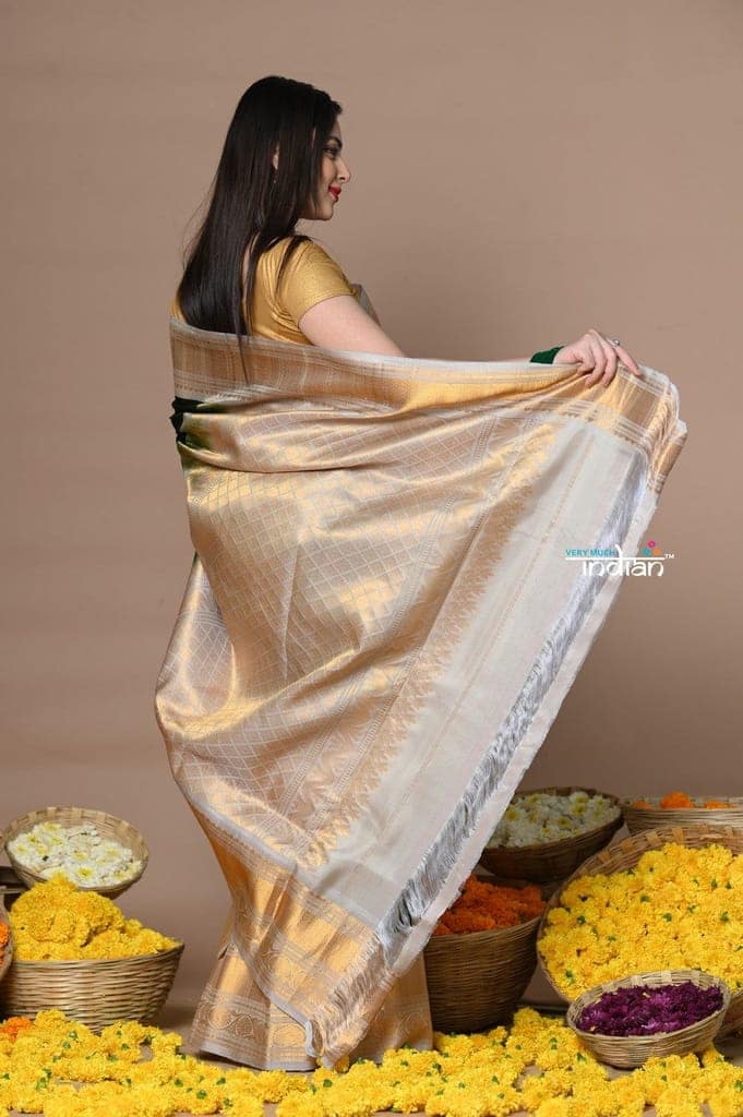 Rajsi~ Handloom Pure Silk Gadwal Saree Handcrafted Zari Pallu In Royal Green and Golden Border view 4