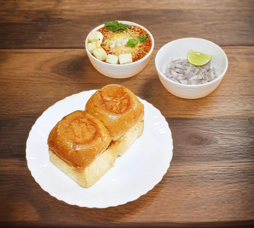 Cheese paneer pav bhaji