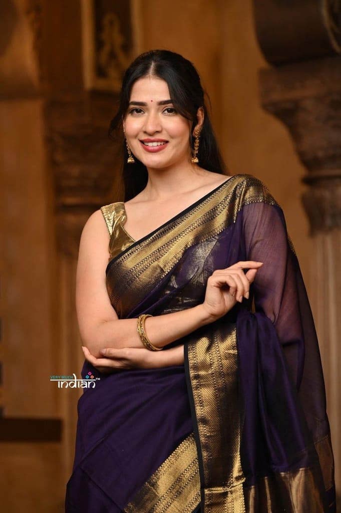 Parampara ~ Handloom Cotton Silk Saree with Golden Border in Violet view 5