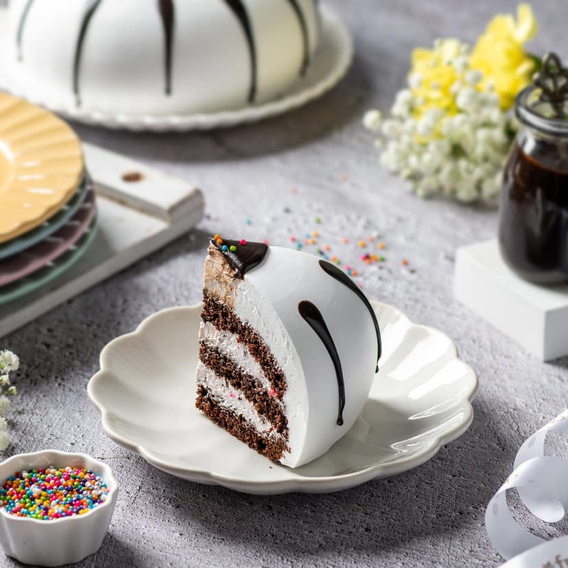 Black Forest Designer Cake Half Kg view 3