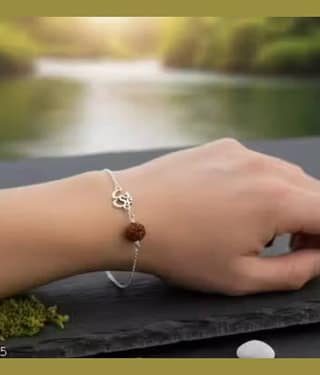 AJRO DEAL Sphatik Bracelet 1 ( Pack of 1 )