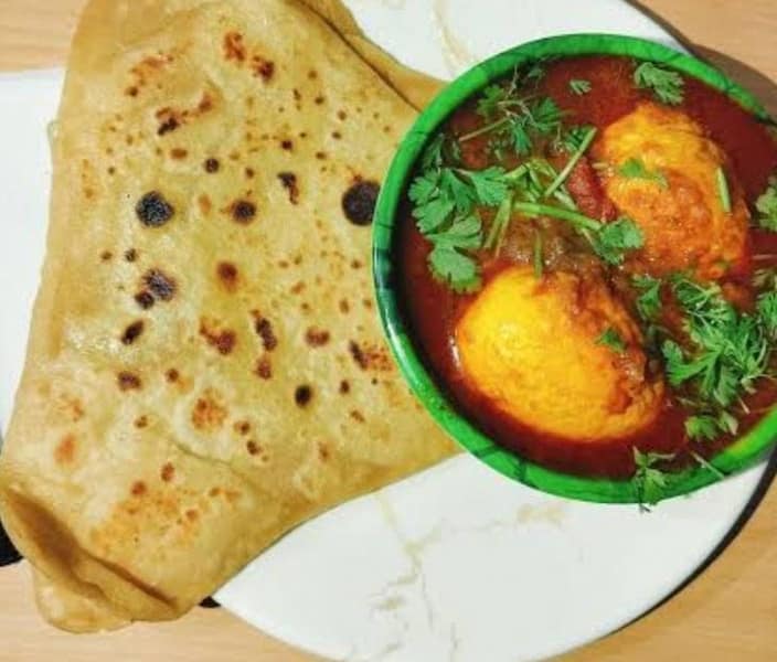 Egg curry mini thali with dessert
