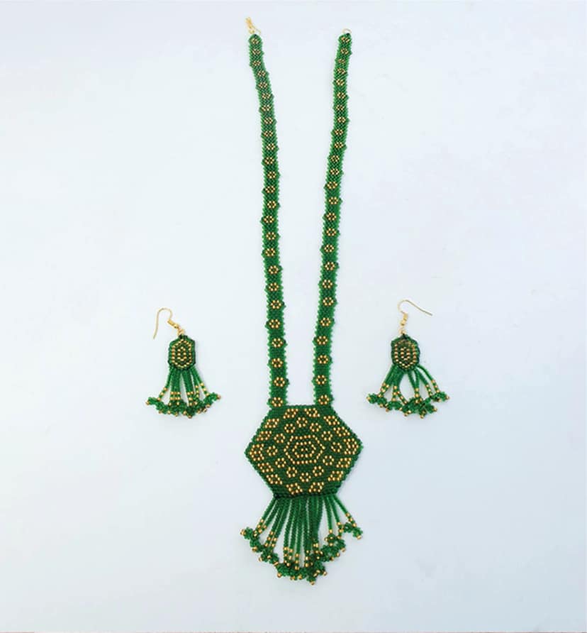 Handcrafted Geometric Beaded Mangalsutra Set with Earrings view 4
