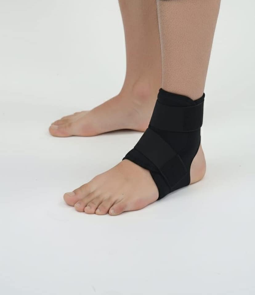 FAIRBIZPS Adjustable Ankle Support Brace, Compression Wrap with Straps