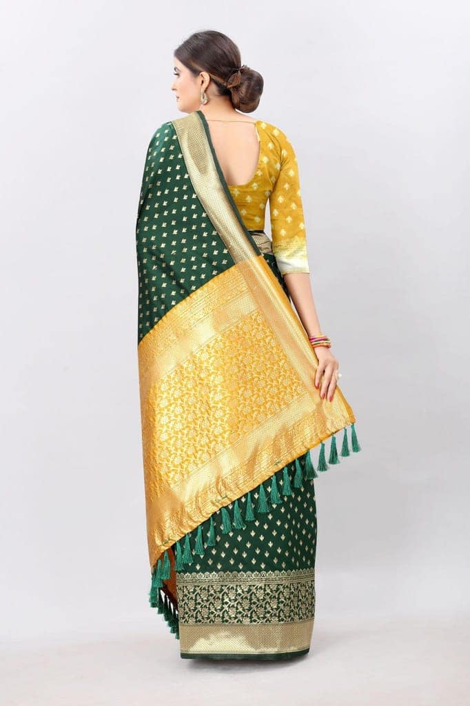 Women'sGreenBanarasiSilkWovenDesignSaree view 3