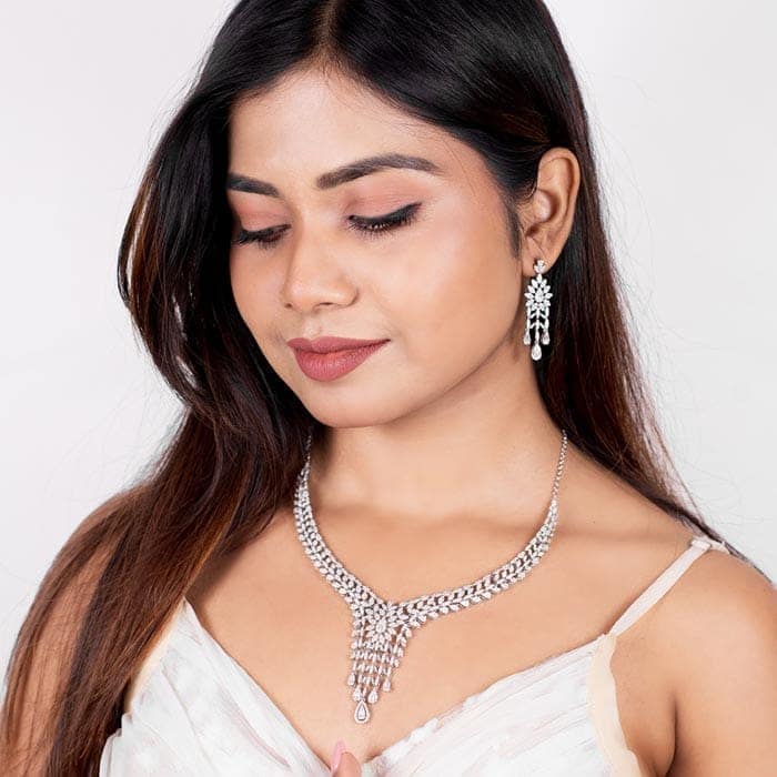 Silver Scarlett Necklace Set view 2