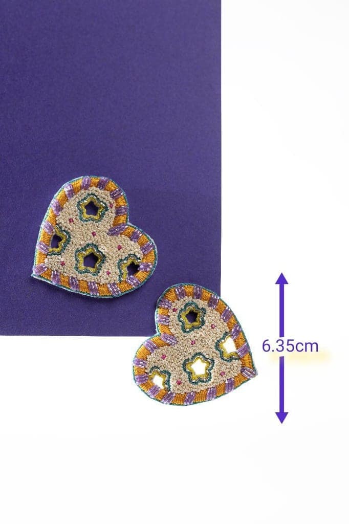 Vai! Earrings view 3