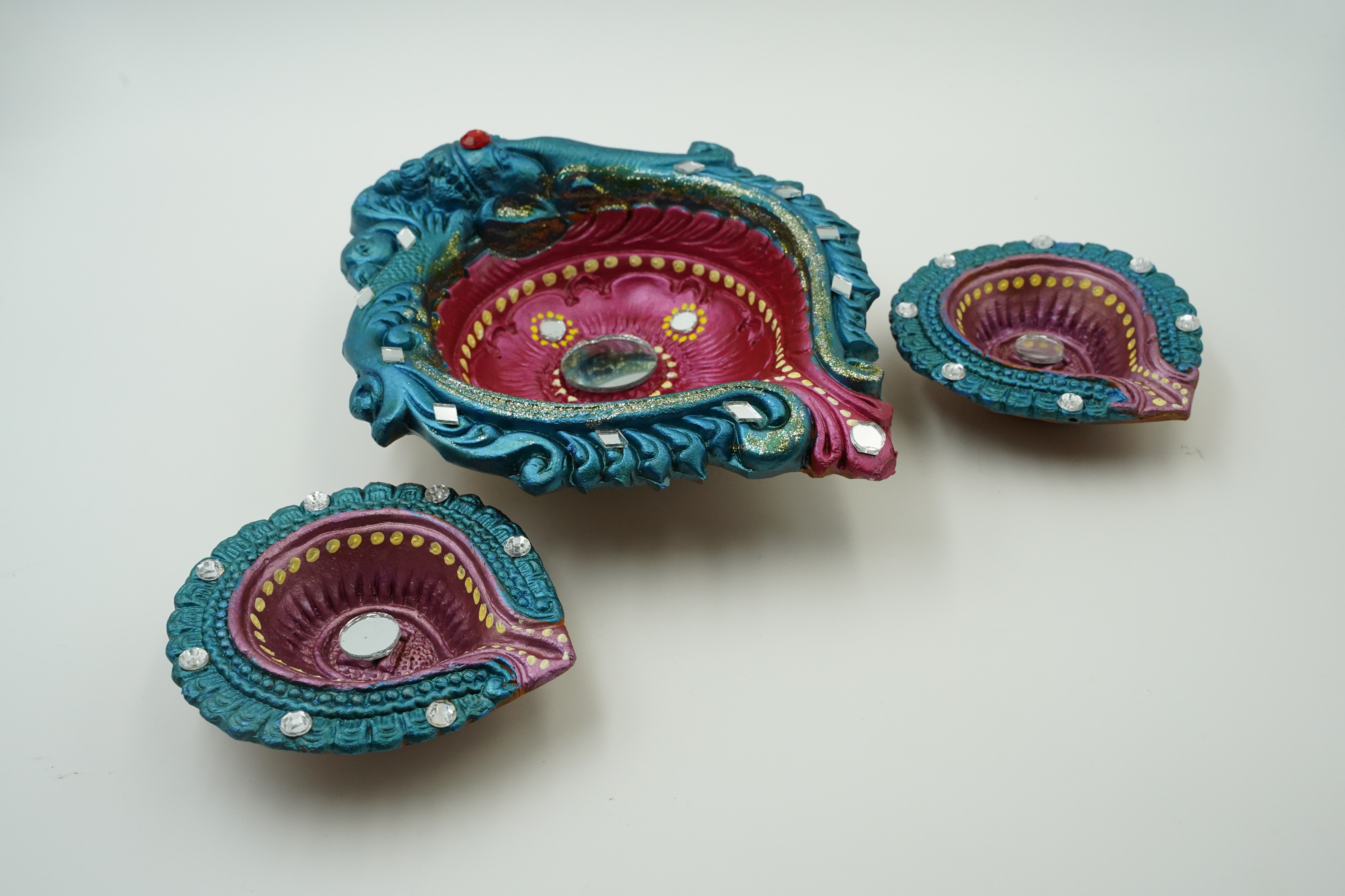 Traditional Decorative Diya for Pooja and Festive Home Decoration