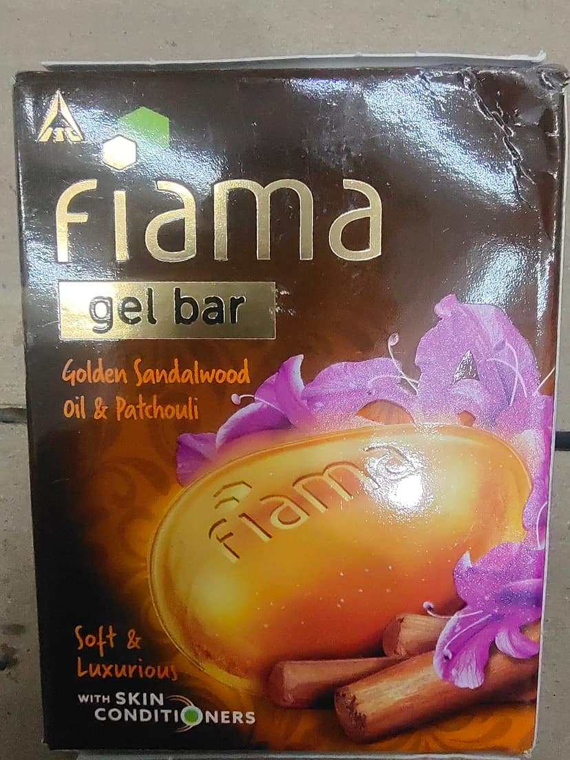 Fiama gel bathing bar golden sandalwood oil and patchouli