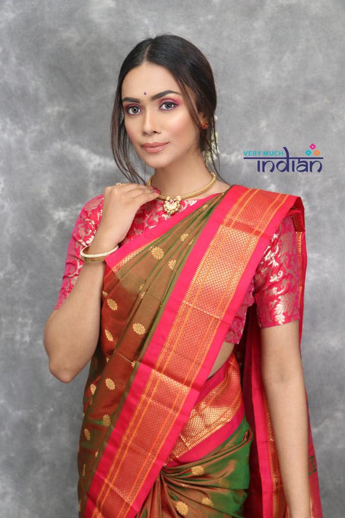 Rajsi~ Pure Silk Handloom - Maharani Paithani in dual shade of Olive Green and Magenta Border view 3