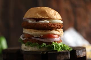 Chicken jumbo burger