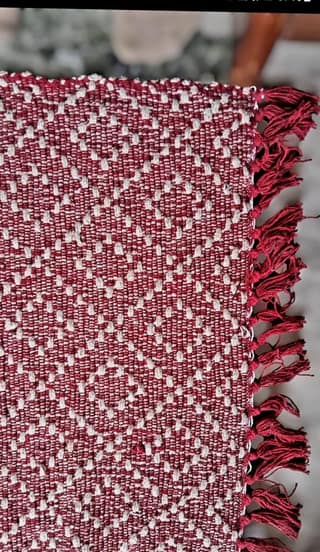 PASHANMO Hand-Woven Cotton Rug with Diamond Weave and Tassels – Red, 4ft x 6ft