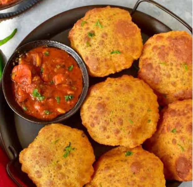Bedmi poori(5pcs) and aloo matar ki sabzi