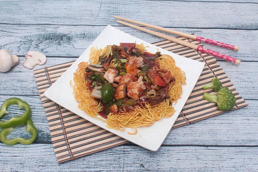 Chicken pan fried noodles