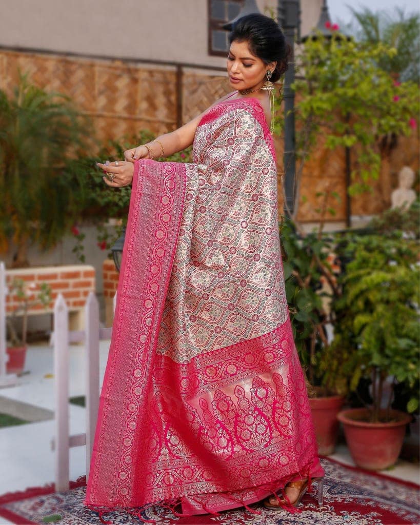 Banarasi Silk Saree Light Beige & Pink Color with contrast pallu and blouse-8729 view 4