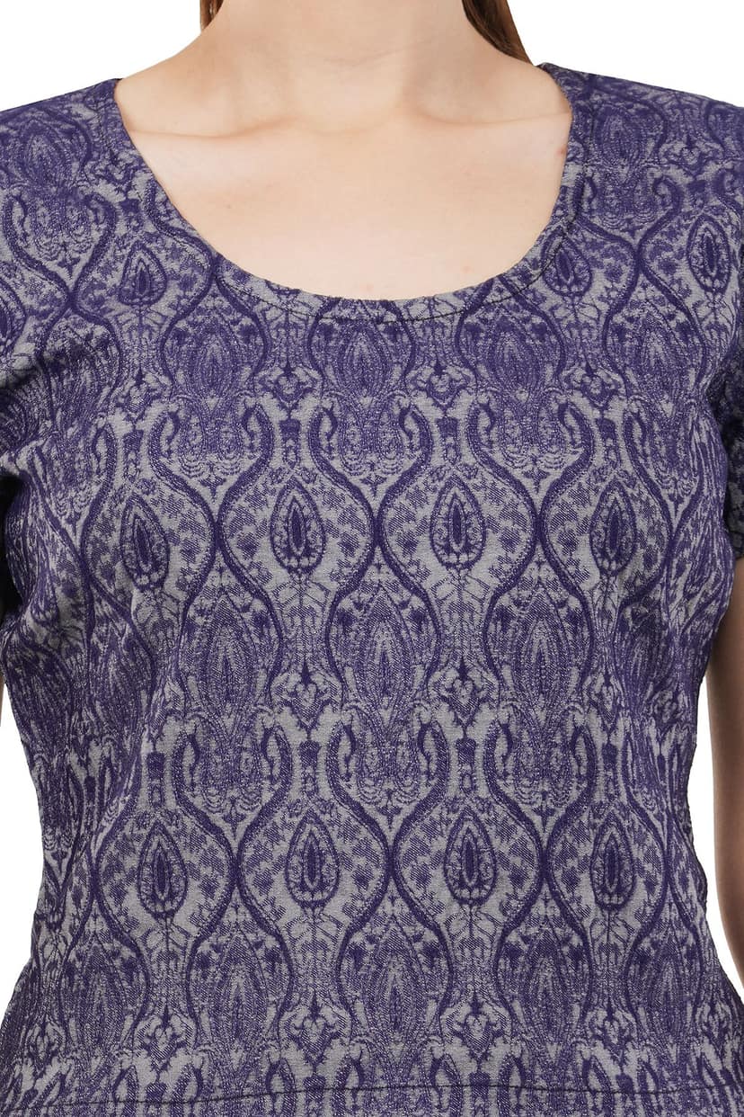 Women Textured Jacquared Top view 3